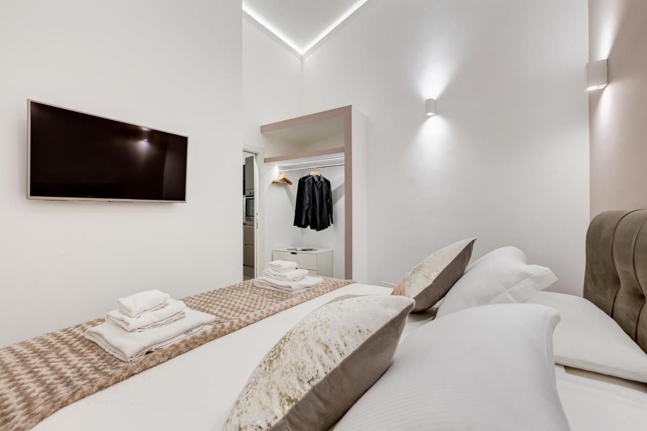 Unoseitre - Luxury Apartment & Suite Рим Екстериор снимка