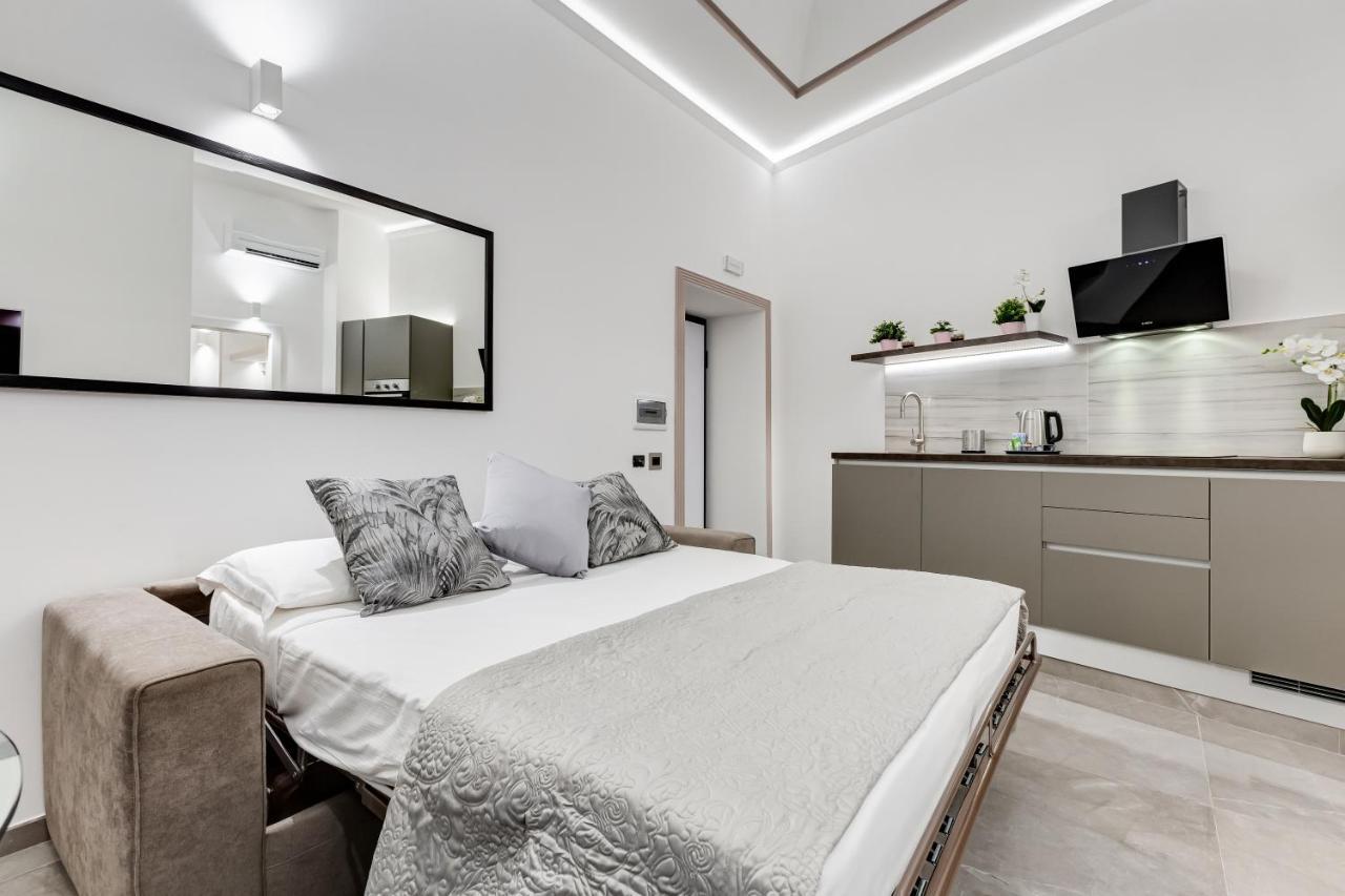 Unoseitre - Luxury Apartment & Suite Рим Екстериор снимка